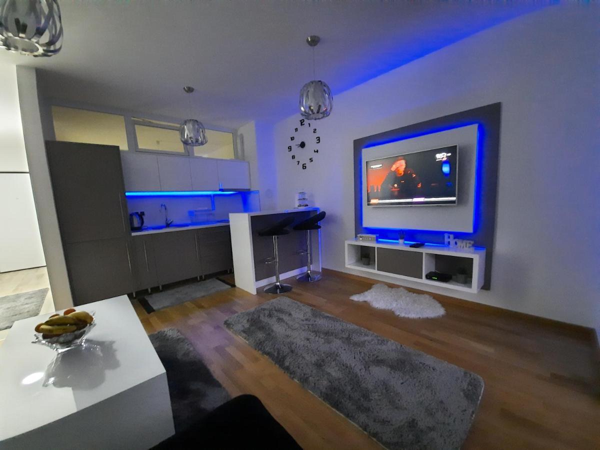 Apartman Bulevar Sarajevo - Free Parking מראה חיצוני תמונה
