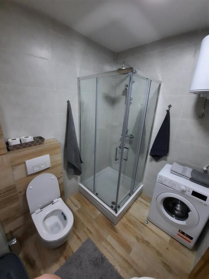Apartman Bulevar Sarajevo - Free Parking מראה חיצוני תמונה