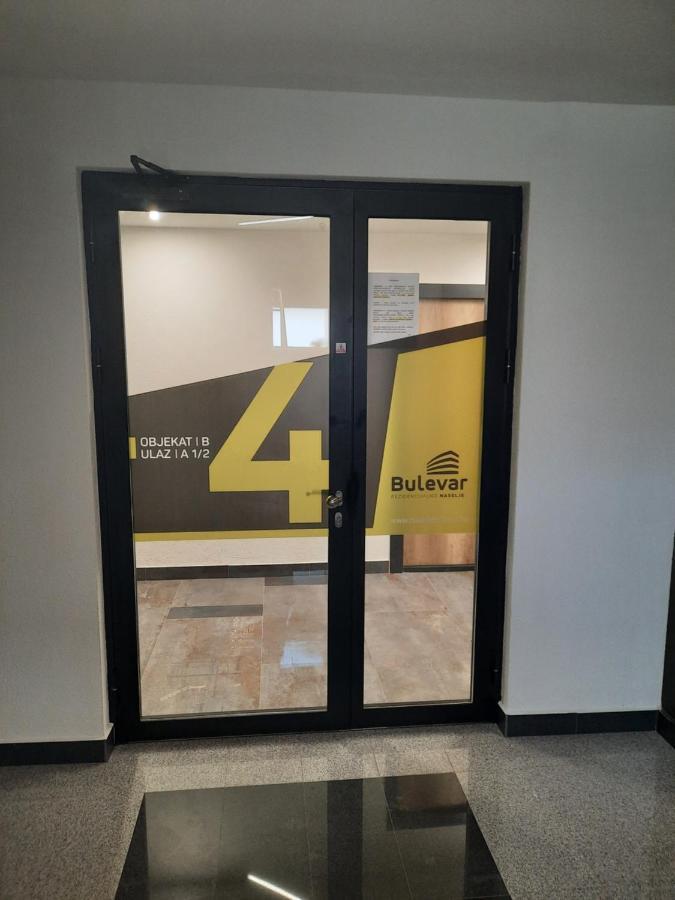 Apartman Bulevar Sarajevo - Free Parking מראה חיצוני תמונה