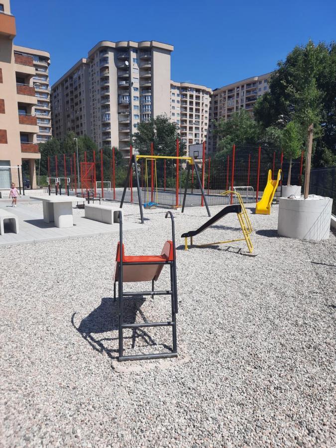 Apartman Bulevar Sarajevo - Free Parking מראה חיצוני תמונה