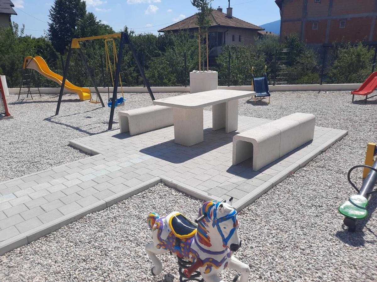 Apartman Bulevar Sarajevo - Free Parking מראה חיצוני תמונה