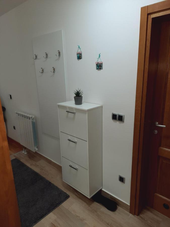 Apartman Bulevar Sarajevo - Free Parking מראה חיצוני תמונה
