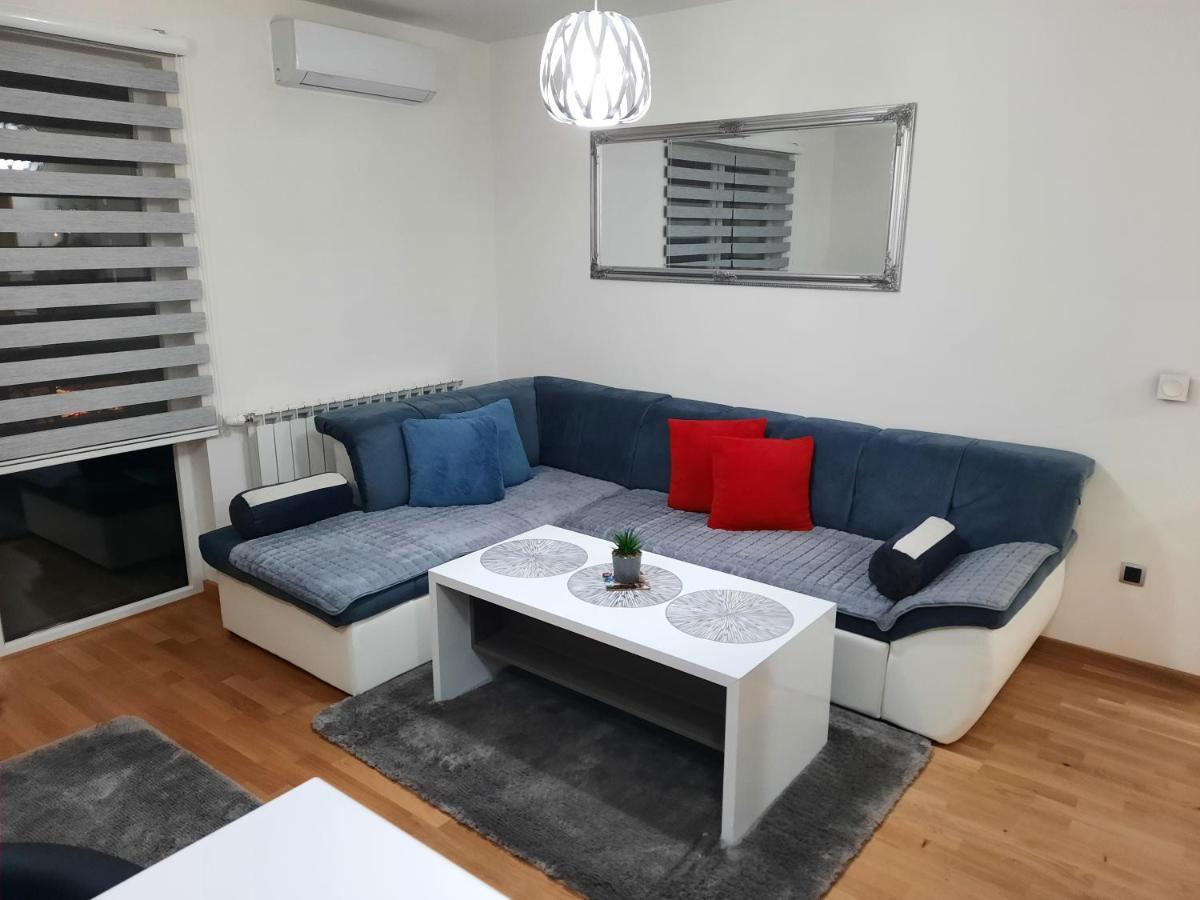 Apartman Bulevar Sarajevo - Free Parking מראה חיצוני תמונה