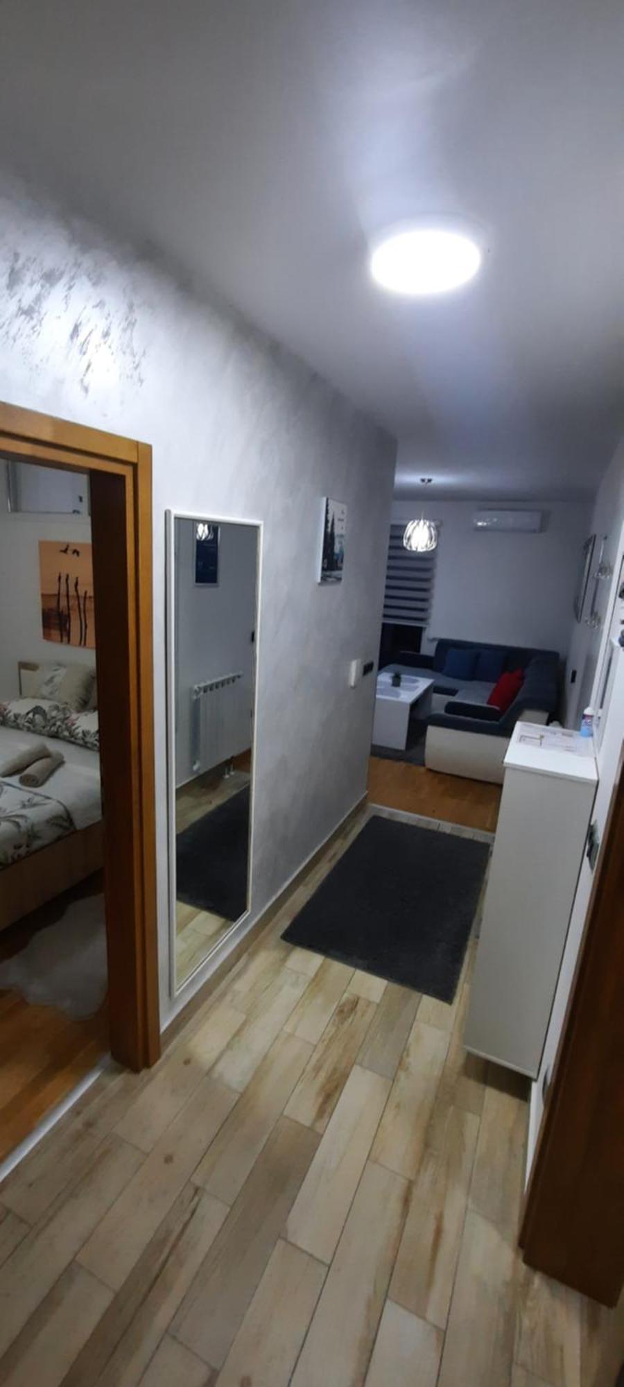 Apartman Bulevar Sarajevo - Free Parking מראה חיצוני תמונה